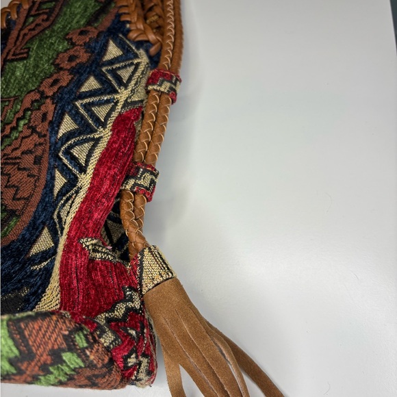 Tapestry Style Multicolor Shoulder Bag with Ethnic Patterns Tassels Braided - Picture 3 of 9